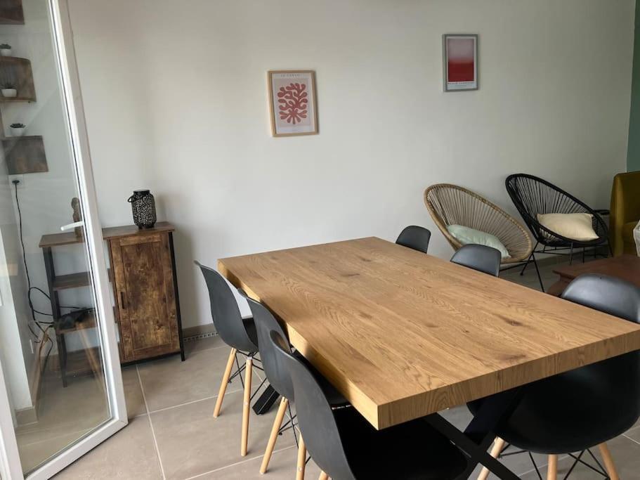 Appartement T4 Terrasse Et Vue Istres Exterior foto
