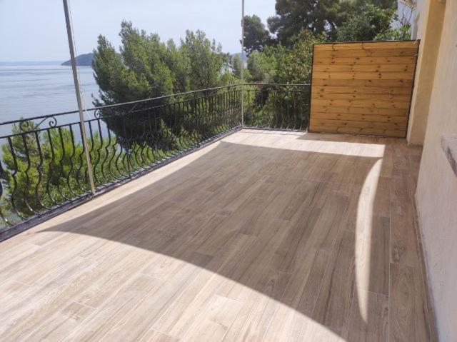 Appartement T4 Terrasse Et Vue Istres Exterior foto